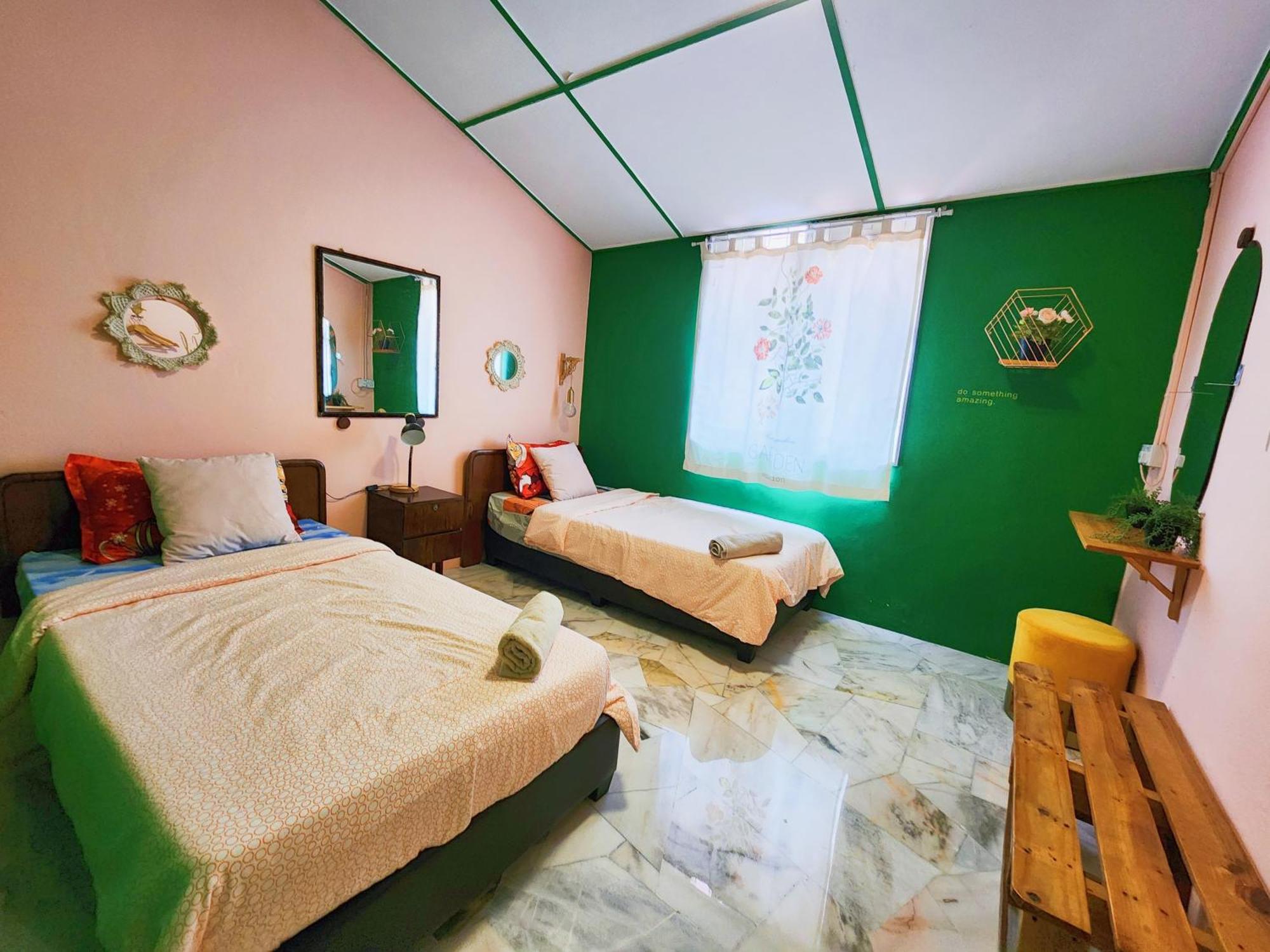 Station 18, 4 Bedroom Rainforest Loft 1 Rumah percutian *